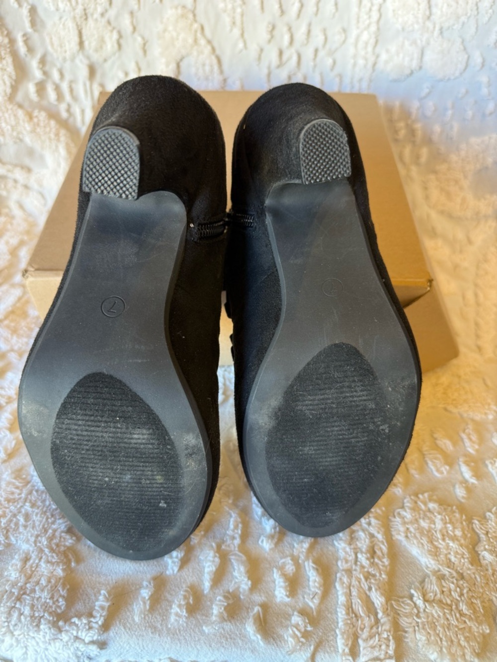 Journee Collection Black Cutout Suede Heels #580 - Picture 5 of 5
